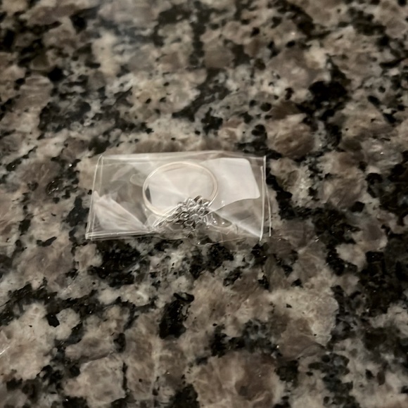 Silver (925) Mandala Ring, size 4, NEW - Picture 2 of 2